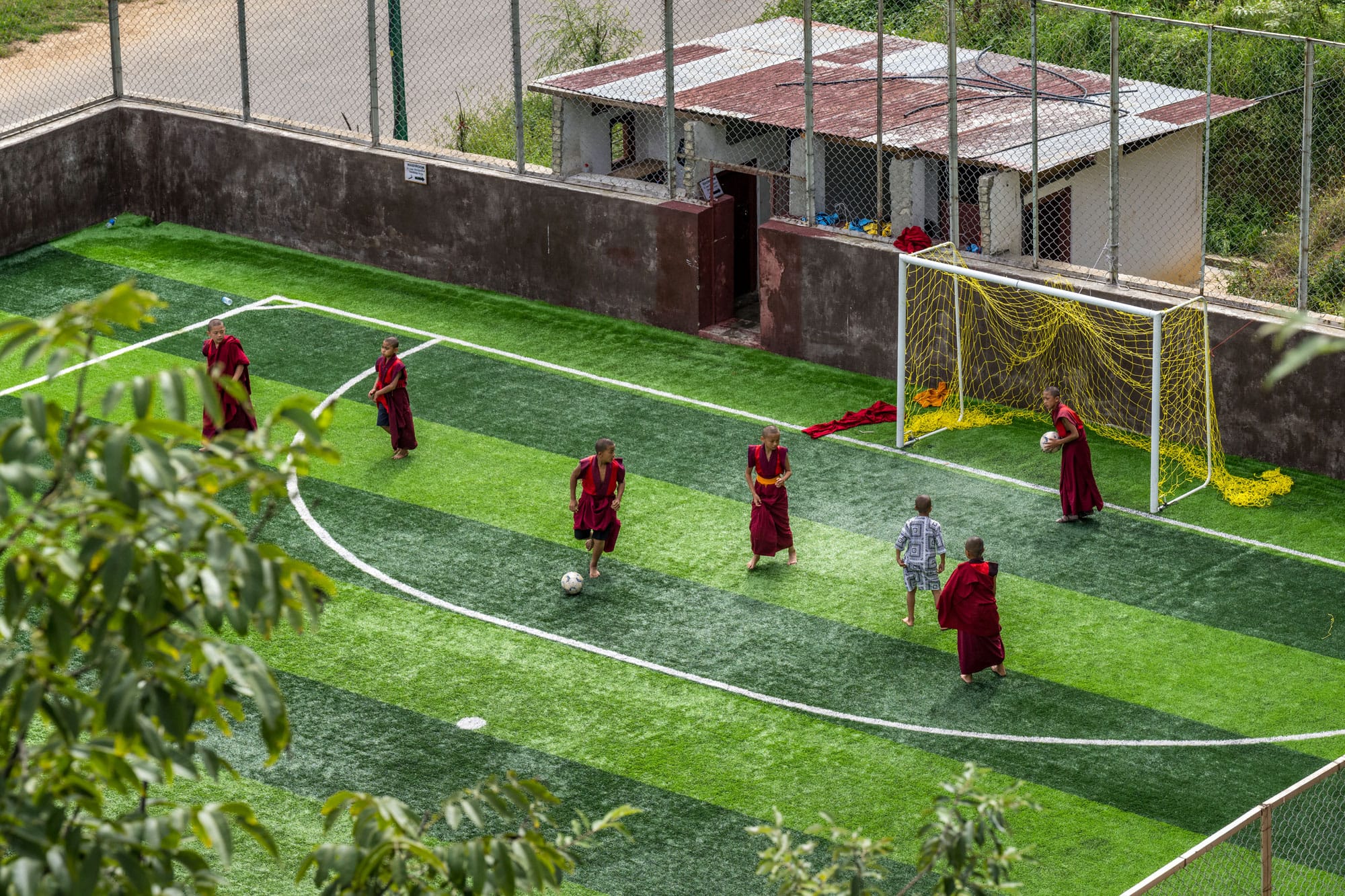 Bhutan-Monks-1