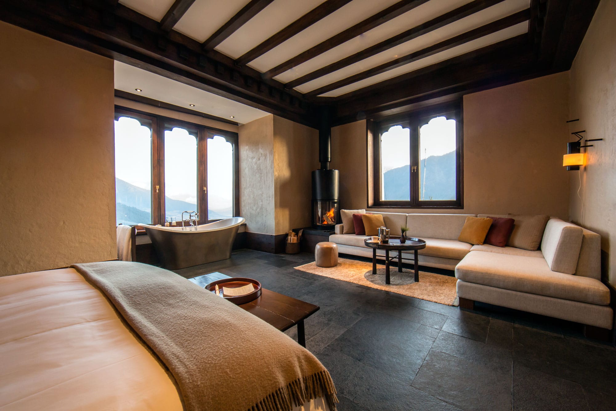 Gangtey-Lodge-Bedroom-2