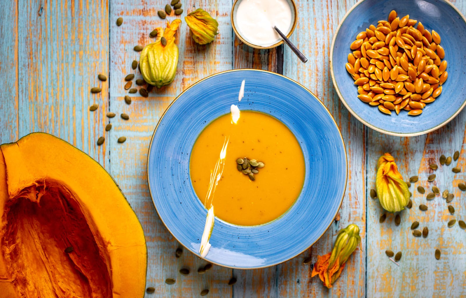 Restaurant---food---pumpkin-soup