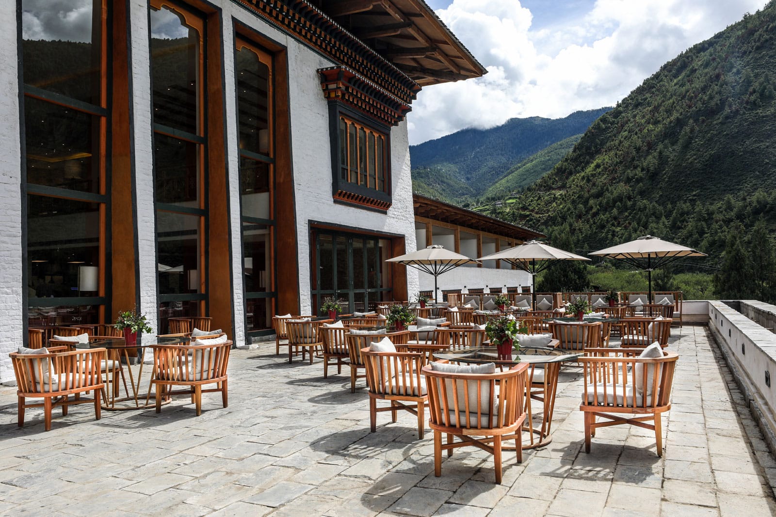 Restaurant---outdoor-terrace