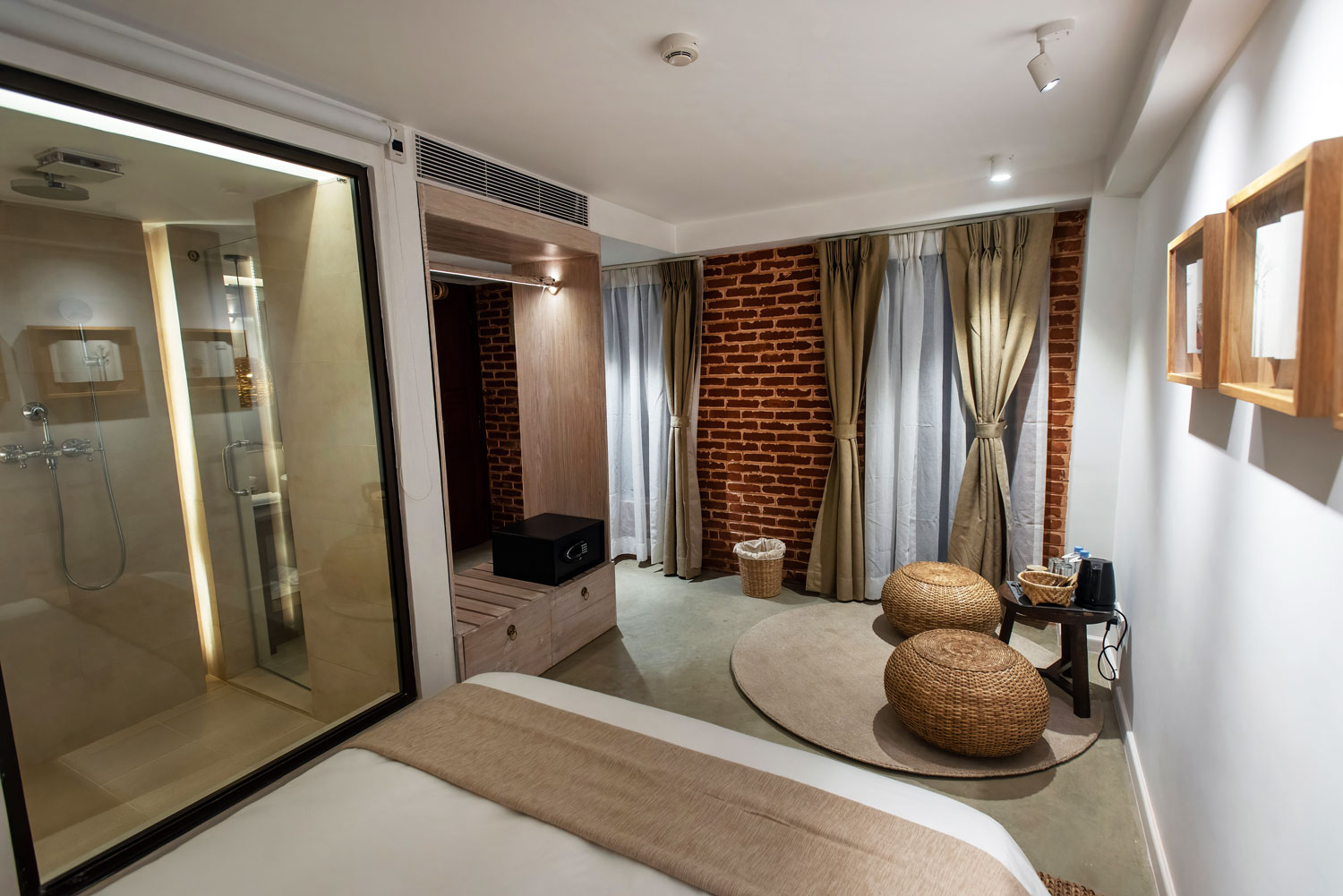 Standard-room-304__1