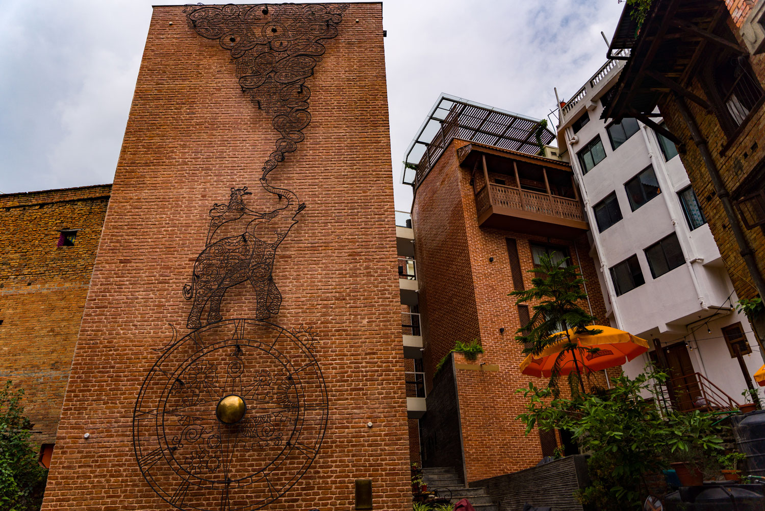 Tatwa-The-Elements-art-sculpture-daytime