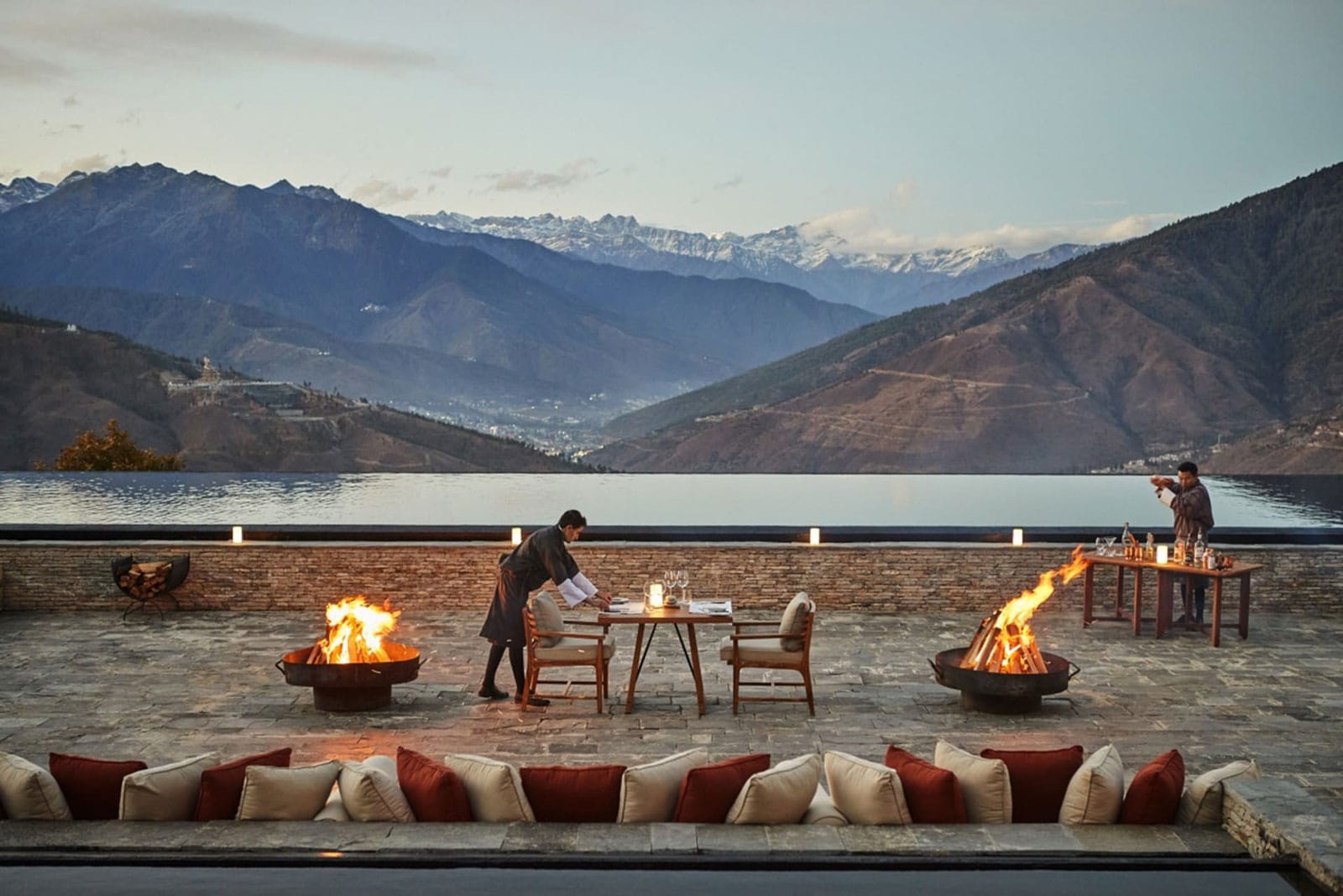 1-thimphu_courtyard_dinner_setup2_-9198-large